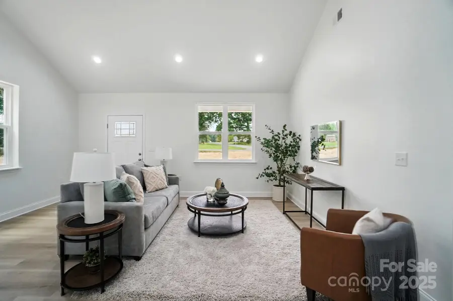 563 W 22nd Street, Kannapolis, NC 28081 - Image #2