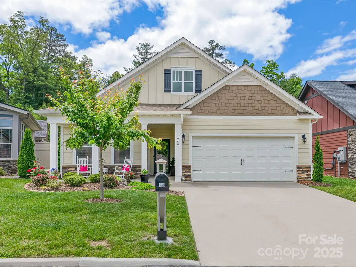 640 Summerfield Place, Flat Rock, NC 28731 - Image #1