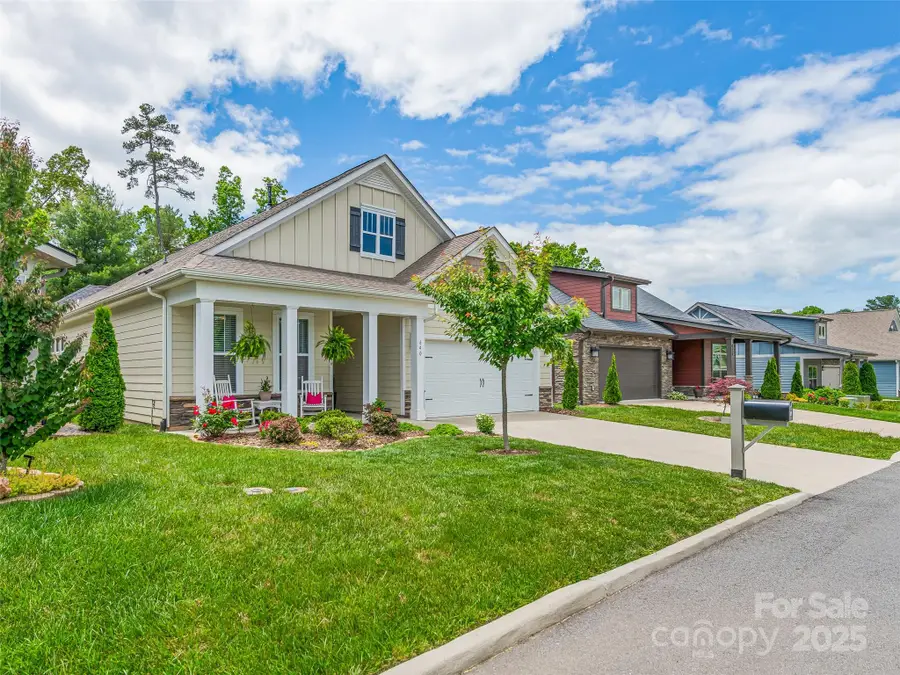 640 Summerfield Place, Flat Rock, NC 28731 - Image #2