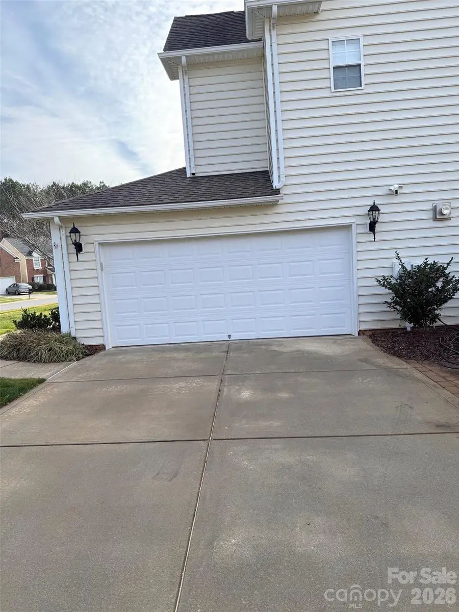 12304 Mcallister Park Drive, Charlotte, NC 28277 - Image #2