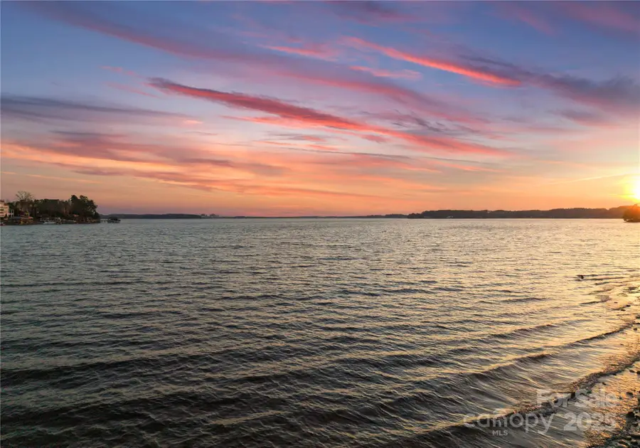 15508 Fishermans Rest Court, Cornelius, NC 28031 - Image #2