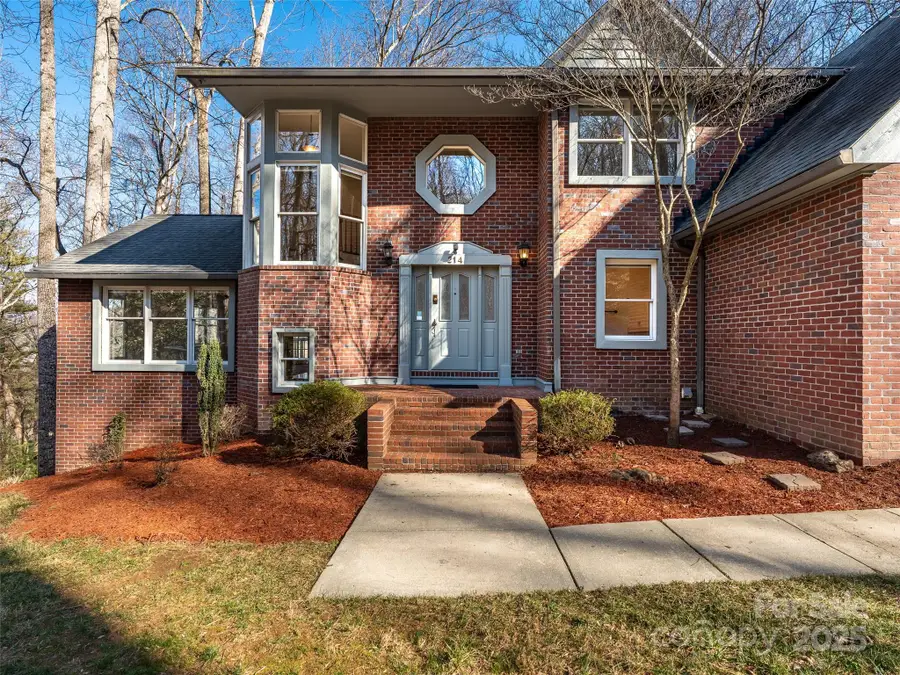 214 Blake Mountain Circle, Asheville, NC 28803 - Image #2