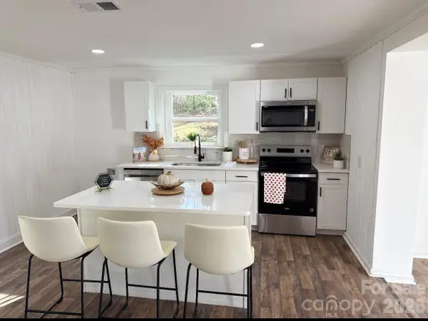 123 Riverside Drive, Mount Holly, NC 28120