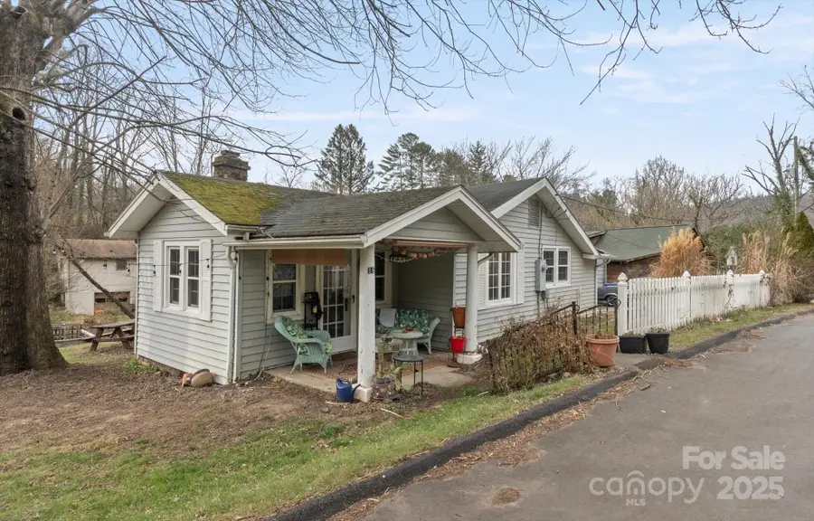 16 Sycamore Street, Asheville, NC 28804 - Image #2
