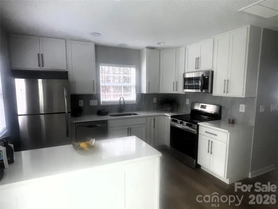 2141 Preakness Court, Charlotte, NC 28273 - Image #2