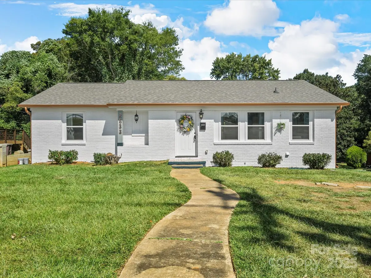 2633 Old North Sharon Amity Road, Charlotte, NC 28205 - Image #1