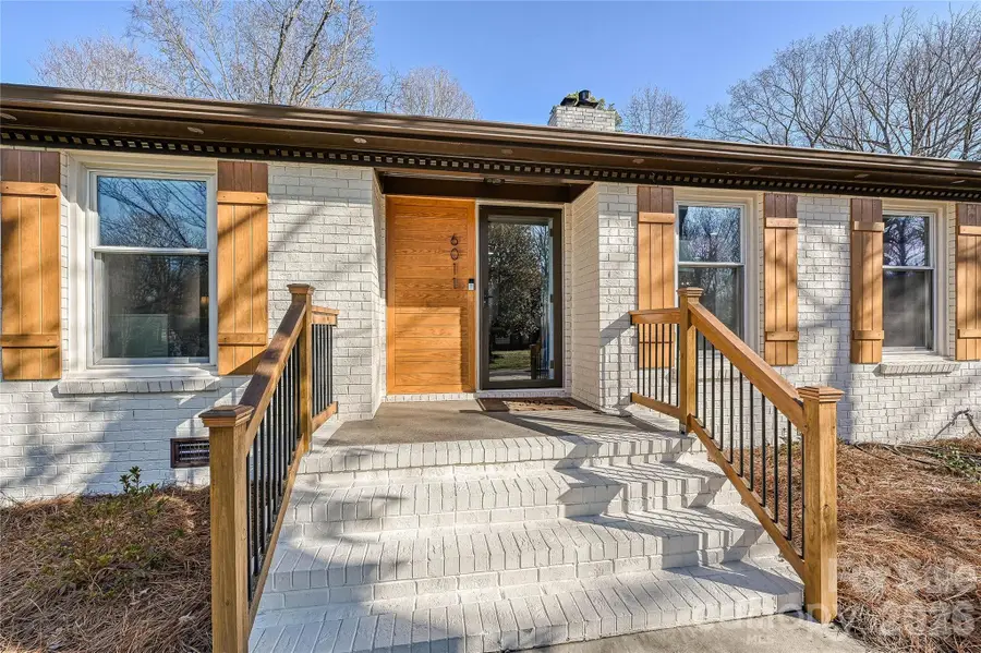 6011 Donegal Drive, Charlotte, NC 28212 - Image #2