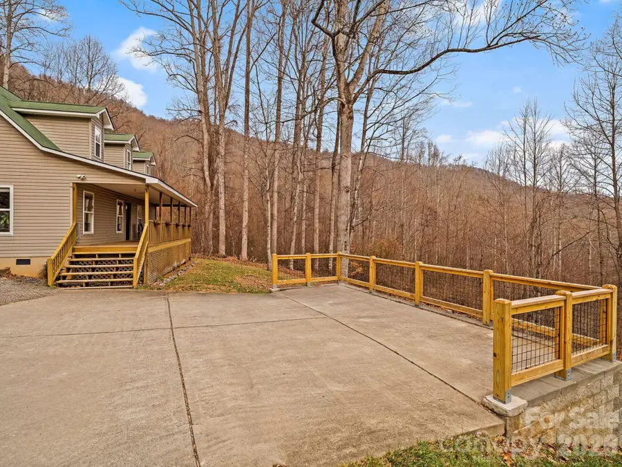 381 Hookers Gap Road, Candler, NC 28715 - Image #2