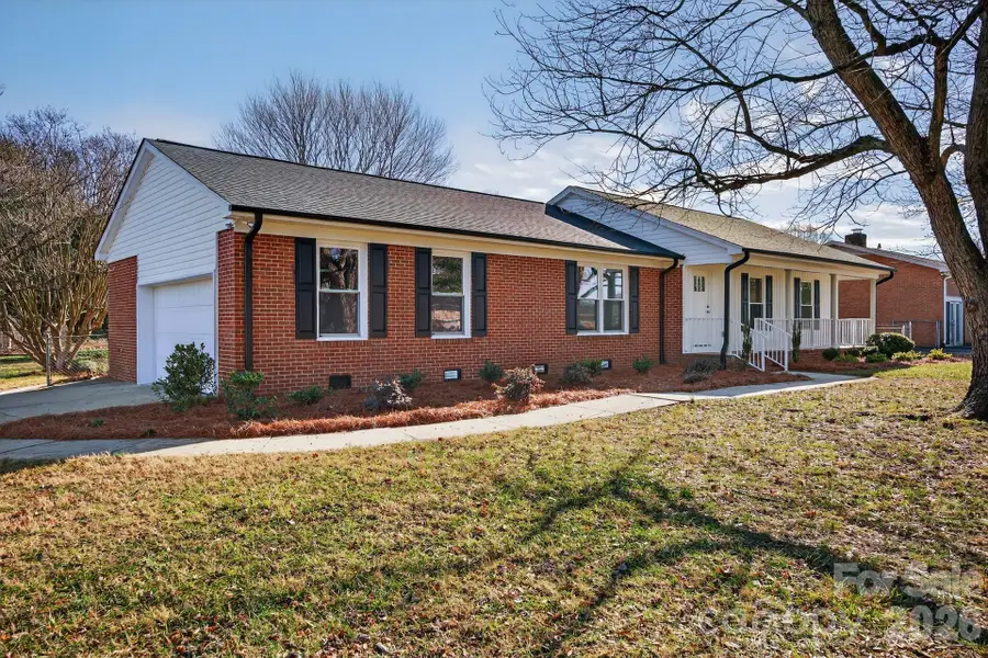 325 Log Barn Road, Salisbury, NC 28146 - Image #2