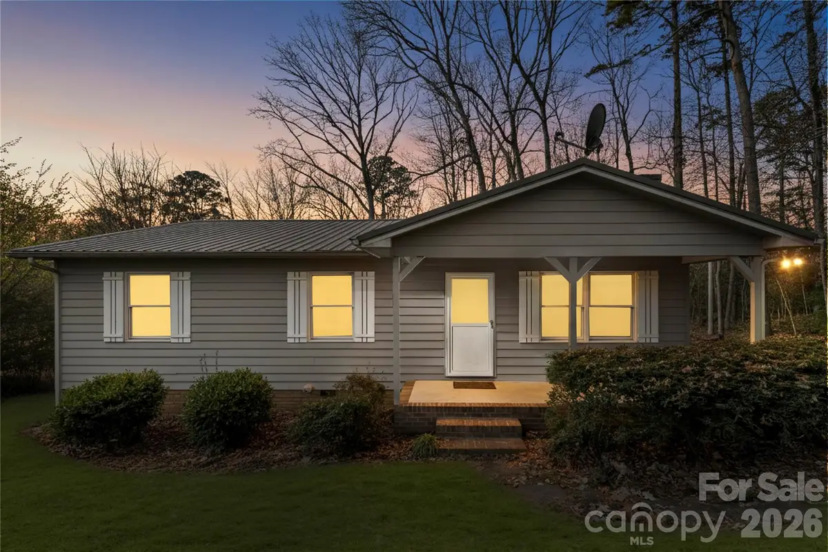 213 Woodrun Drive, Uwharrie, NC 27371 - Image #1