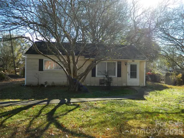 1017 Nations Drive, Charlotte, NC 28217