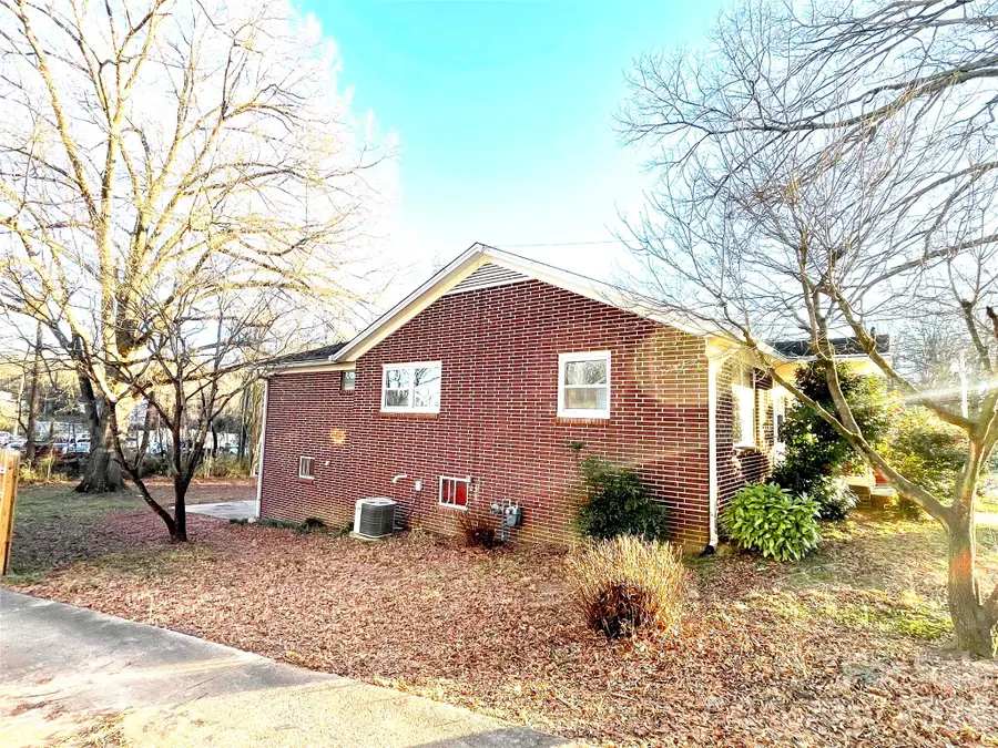 825 Hamrick Street, Shelby, NC 28152 - Image #2