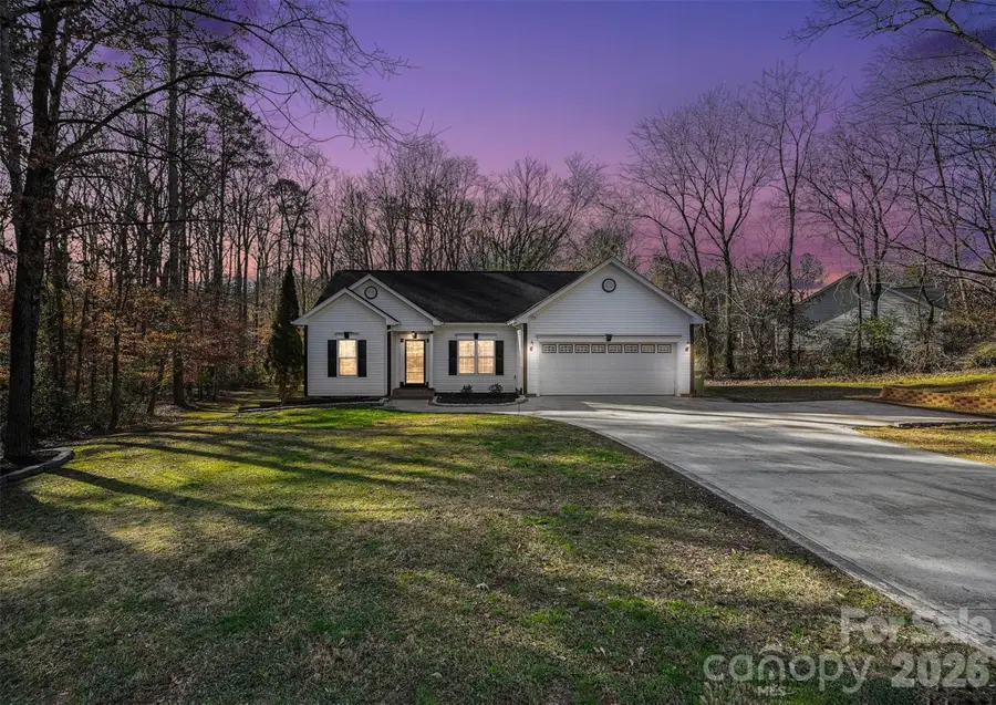 781 Woodlawn Avenue, Mount Holly, NC 28120 - Image #2