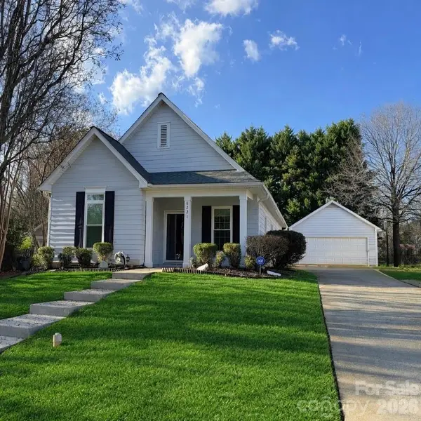 8221 Ballymore Court, Huntersville, NC 28078