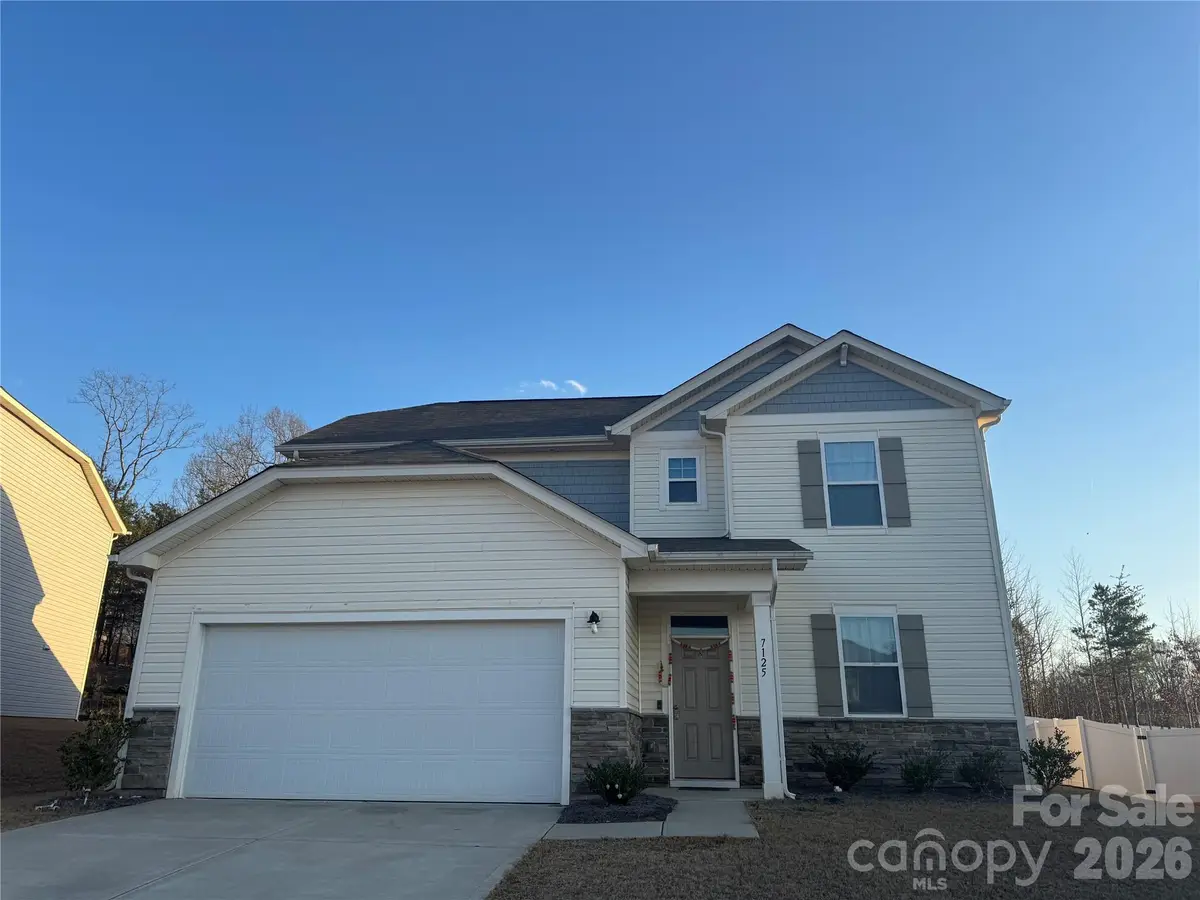 7125 Maple Run Circle, Charlotte, NC 28215 - Image #1