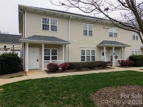 917 Shearer Street #20, Davidson, NC 28036