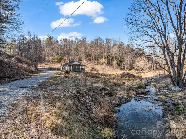 530 Mine Creek Road, Bakersville, NC 28705