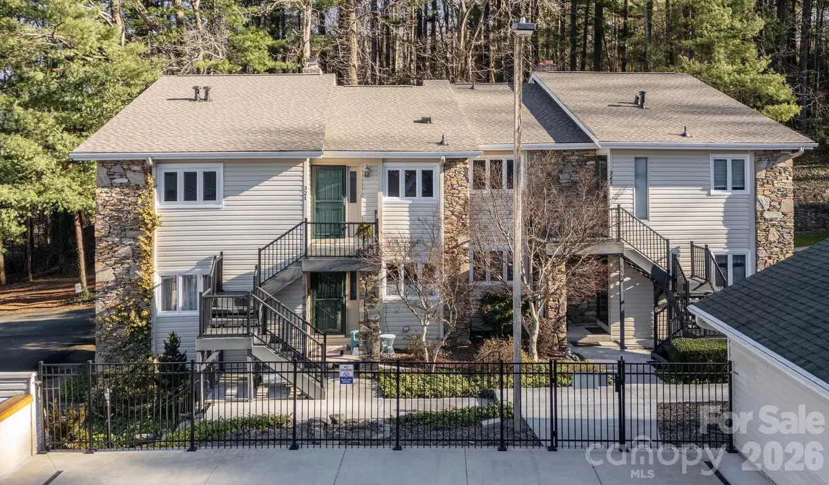 321 Britton Creek Drive, Hendersonville, NC 28791 - Image #1