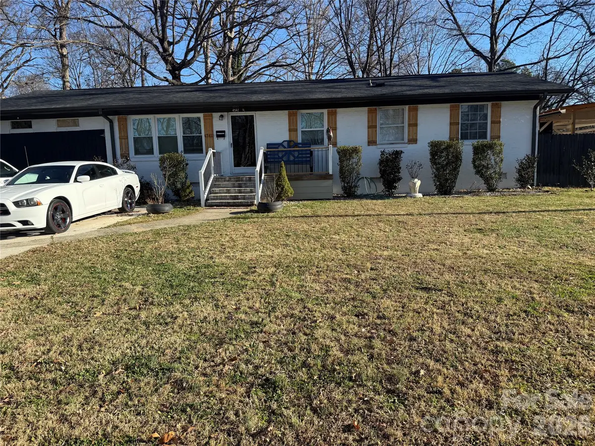 4541 Thornwood Road, Charlotte, NC 28213 - Image #1