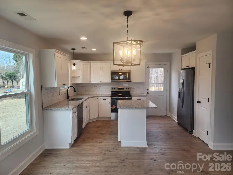 139 Donna Lane, Statesville, NC 28625 - Image #3