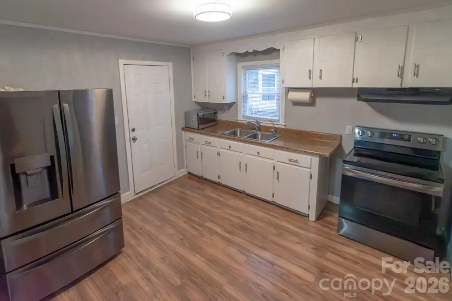 621 Reeves Court, Charlotte, NC 28208 - Image #3