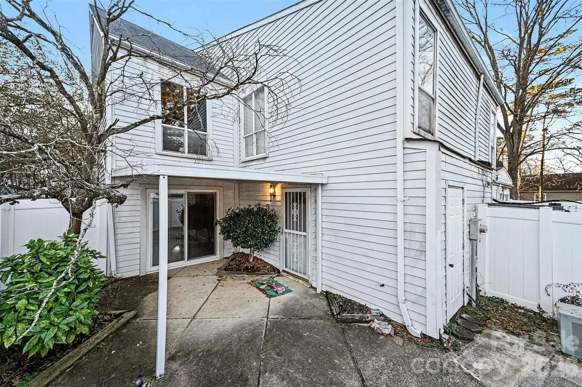 7031 Stonington Lane, Charlotte, NC 28227 - Image #1