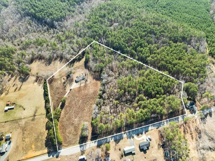 102 Dolly Moore Lane, Chesterfield, SC 29709 - Image #3