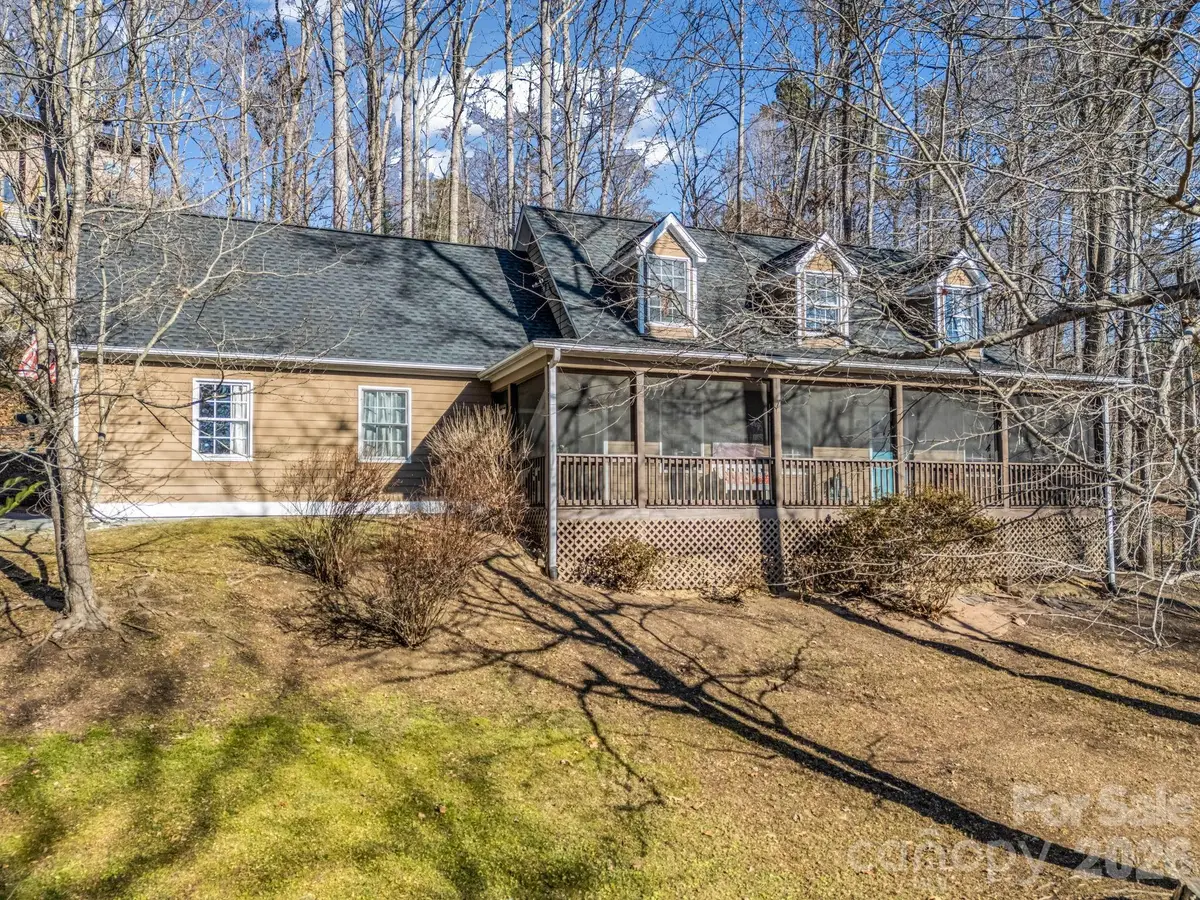 181 Beechwood Lakes Drive, Hendersonville, NC 28792 - Image #1
