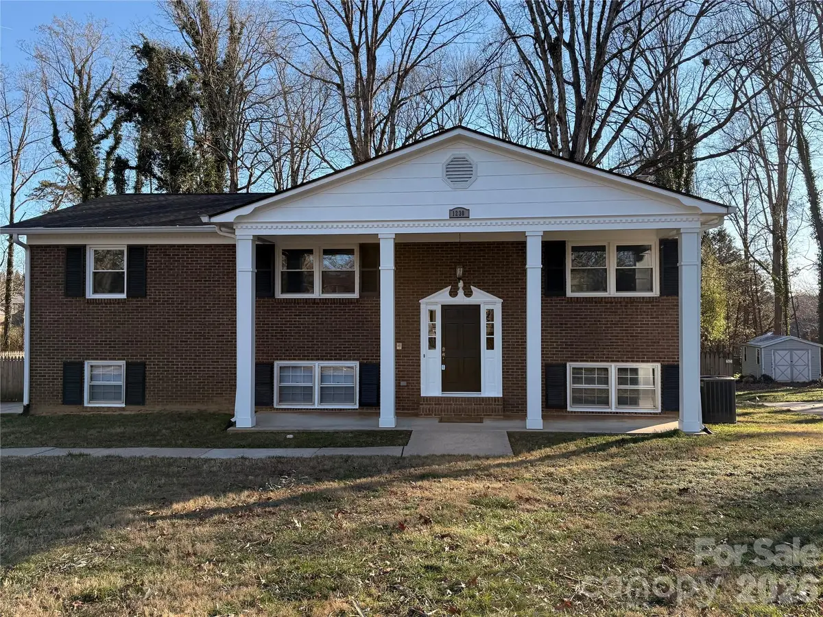 1230 18th Avenue Ne, Hickory, NC 28601 - Image #1