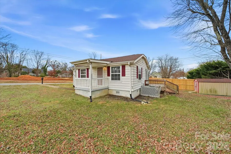 316 23rd Street Nw, Hickory, NC 28601 - Image #2