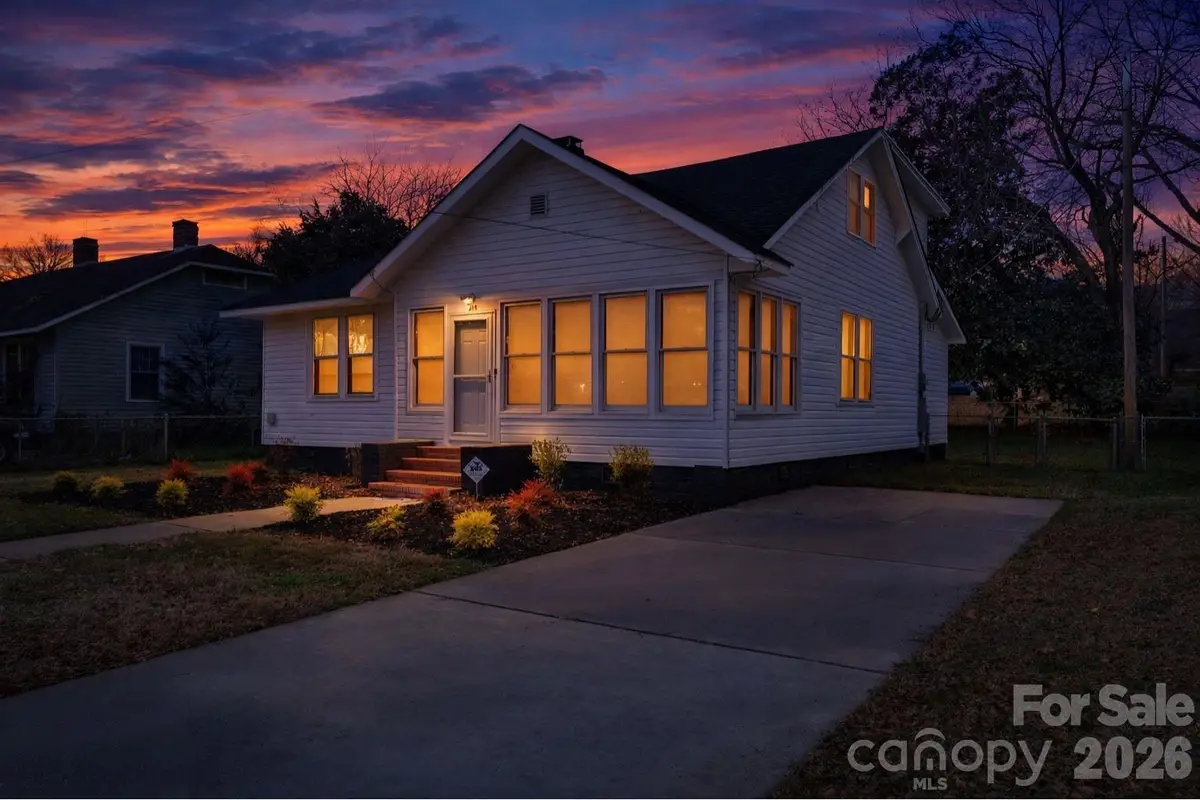 215 King Street S, Gastonia, NC 28086 - Image #1