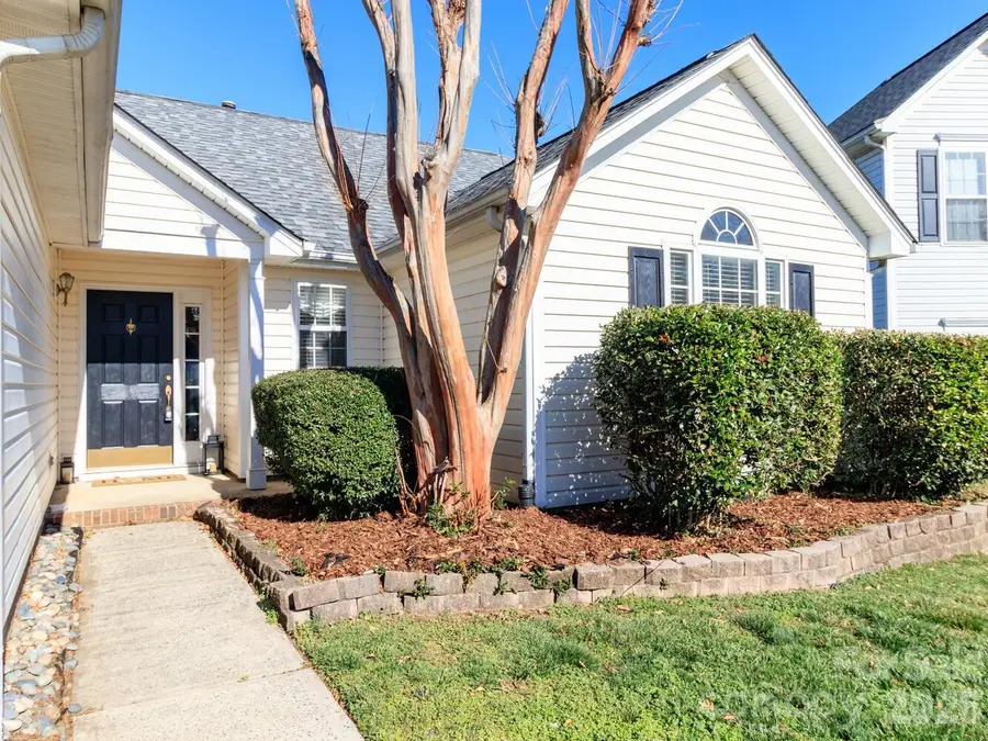 6425 Tunston Lane, Charlotte, NC 28269 - Image #3