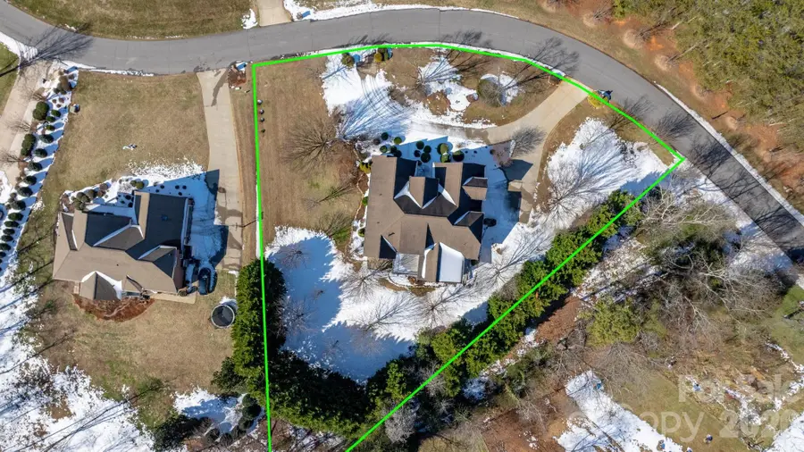 2301 Willow Creek Drive, Newton, NC 28658 - #2