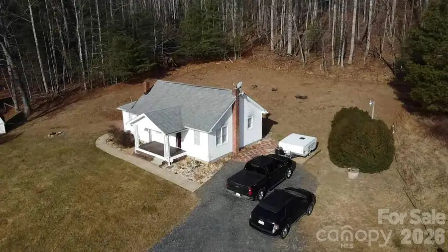 212 Old Dale Road, Spruce Pine, NC 28777 - Image #2