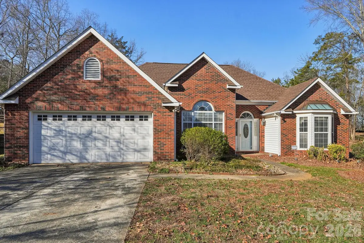 12408 Sandringham Place, Charlotte, NC 28262 - Image #1