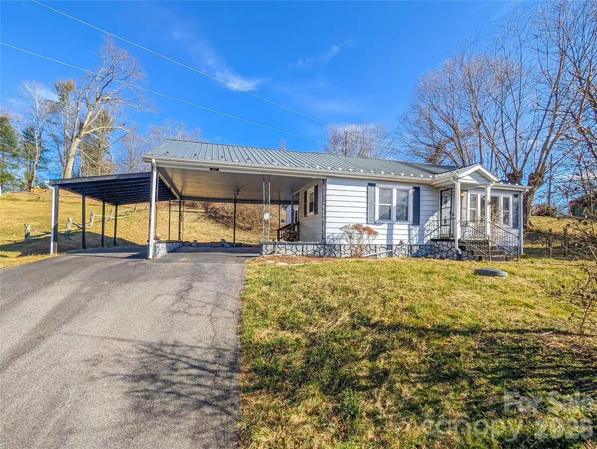97 Tom Sparks Road, Spruce Pine, NC 28777 - Image #1