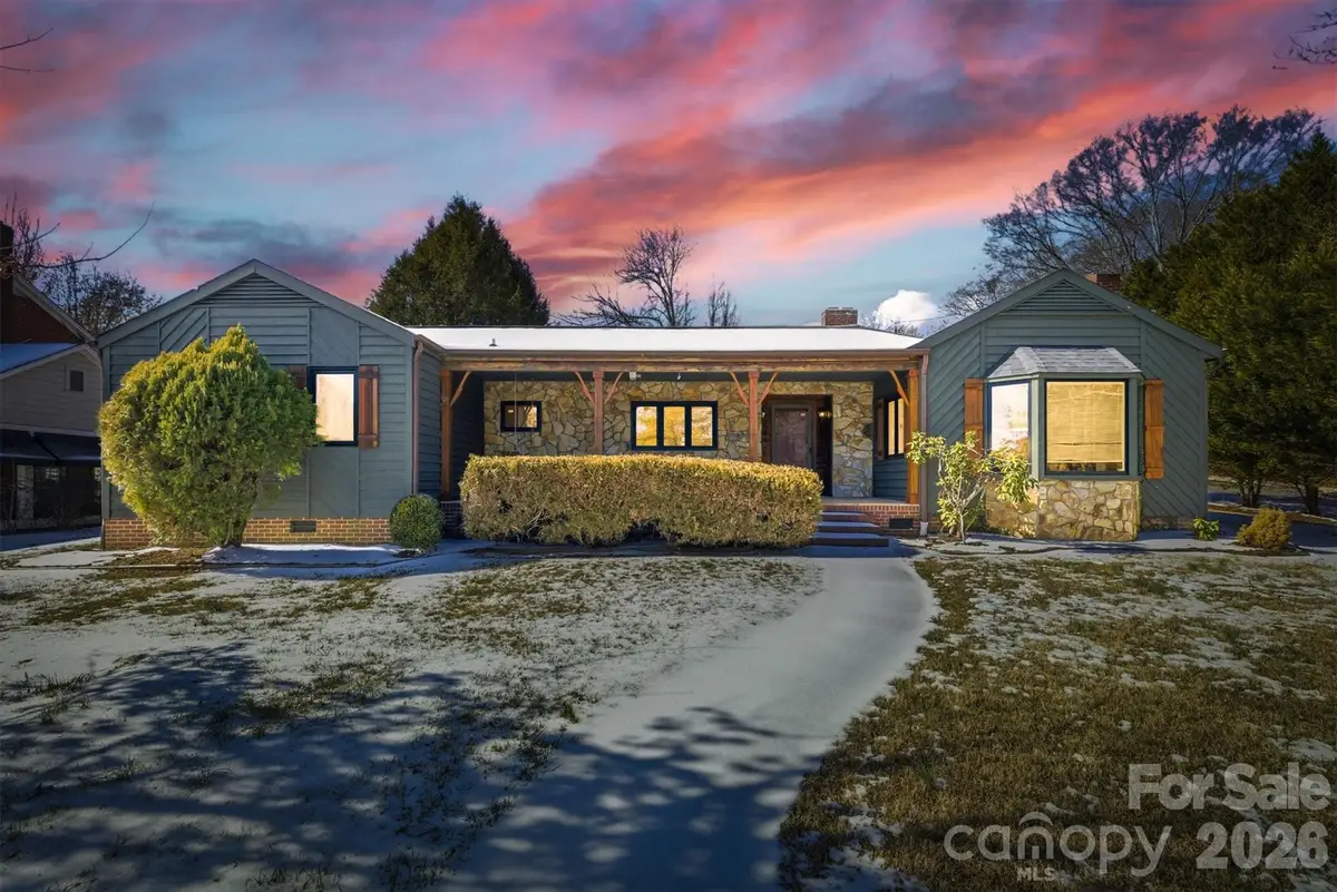 402 Pennton Avenue Sw, Lenoir, NC 28645 - #1