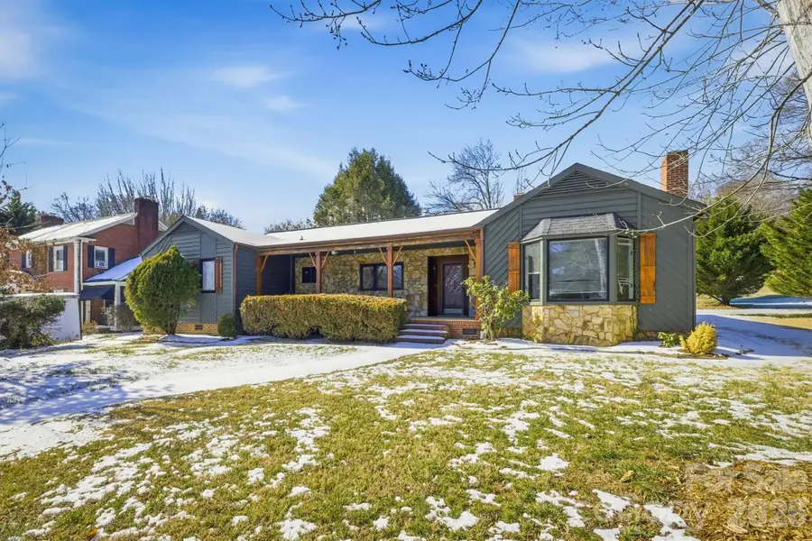 402 Pennton Avenue Sw, Lenoir, NC 28645 - #2