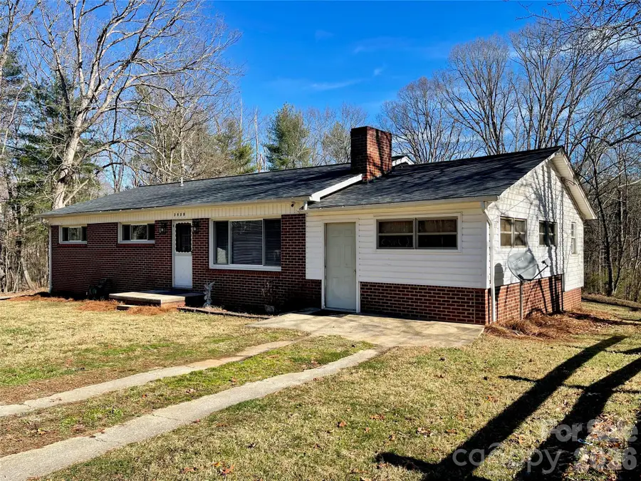 3988 Greenwood Drive, Lenoir, NC 28645 - Image #3