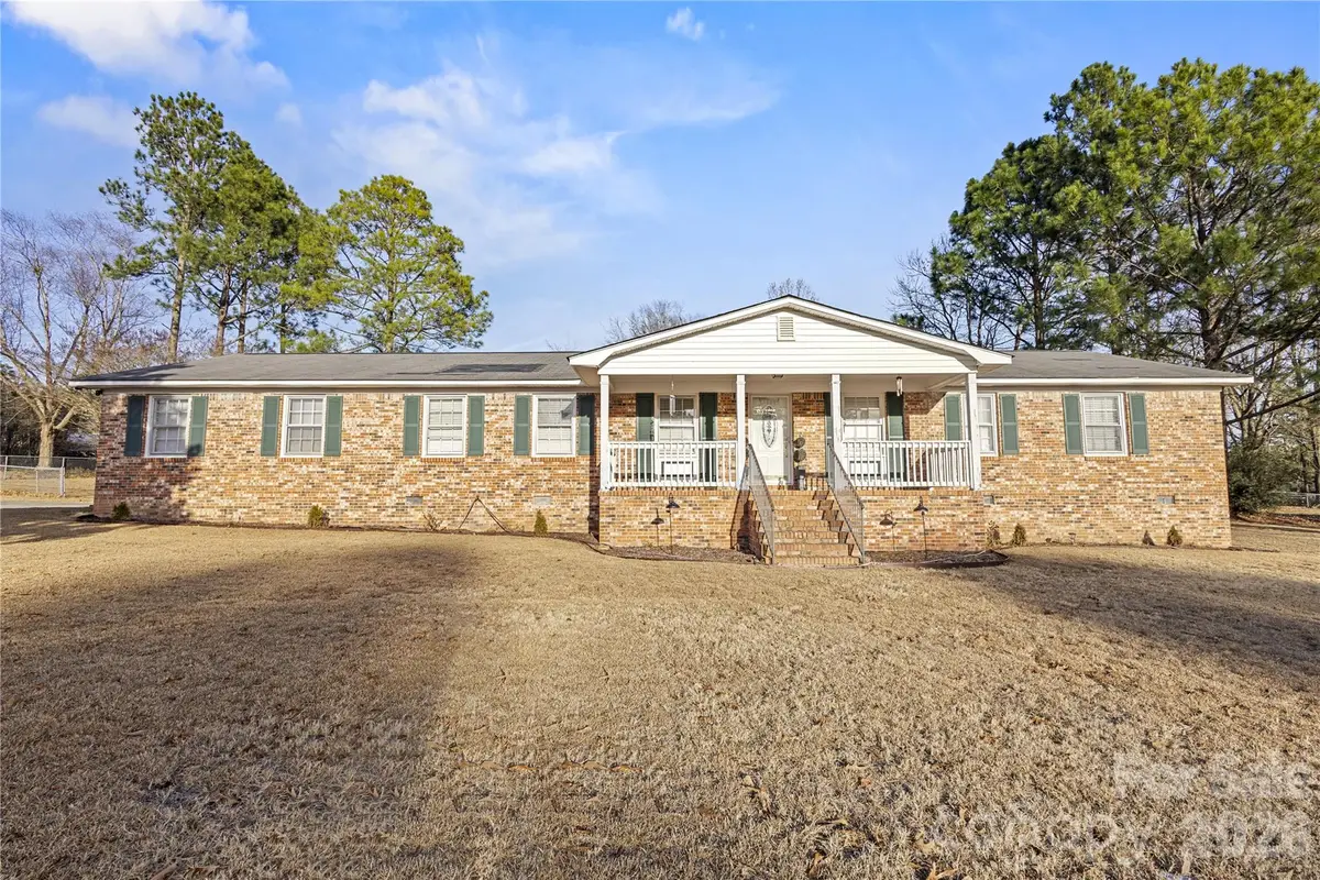 1904 Dixon Lane, Camden, SC 29029 - Image #1