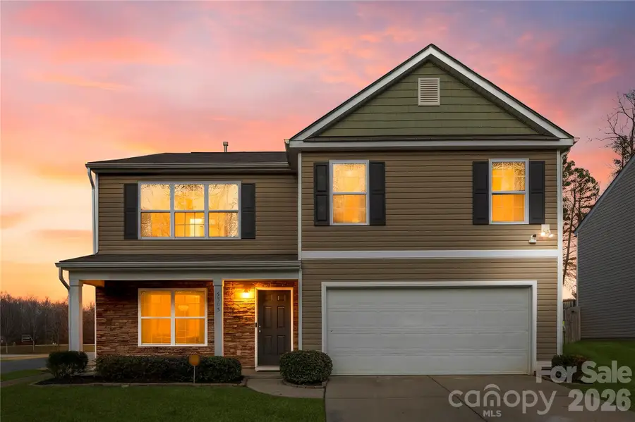 5305 Park Brook Drive, Charlotte, NC 28269 - Image #2