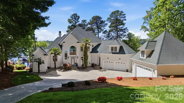 144 Mariner Pointe Lane, Mooresville, NC 28117