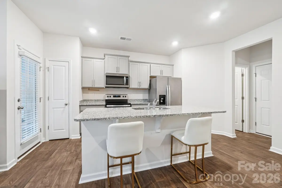 9051 Lowfalls Lane, Charlotte, NC 28216 - Image #1