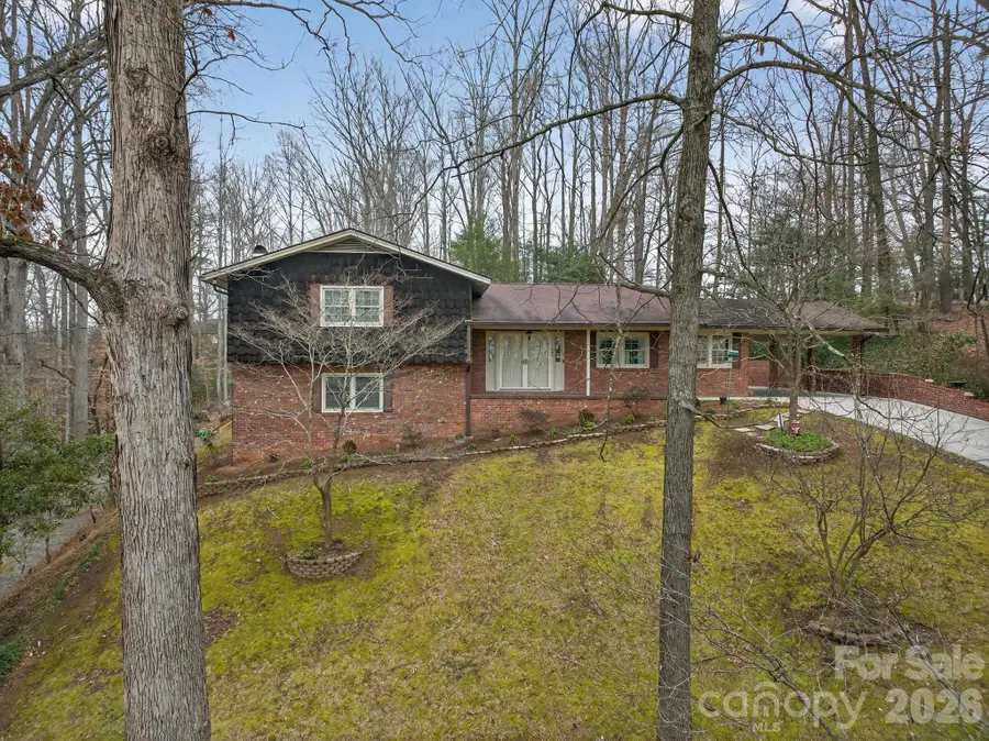 408 Spring Street Nw, Lenoir, NC 28645 - Image #2