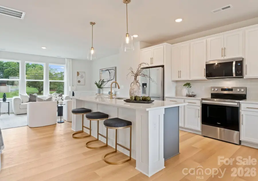 8105 Shinkansen Road, Charlotte, NC 28213 - Image #2