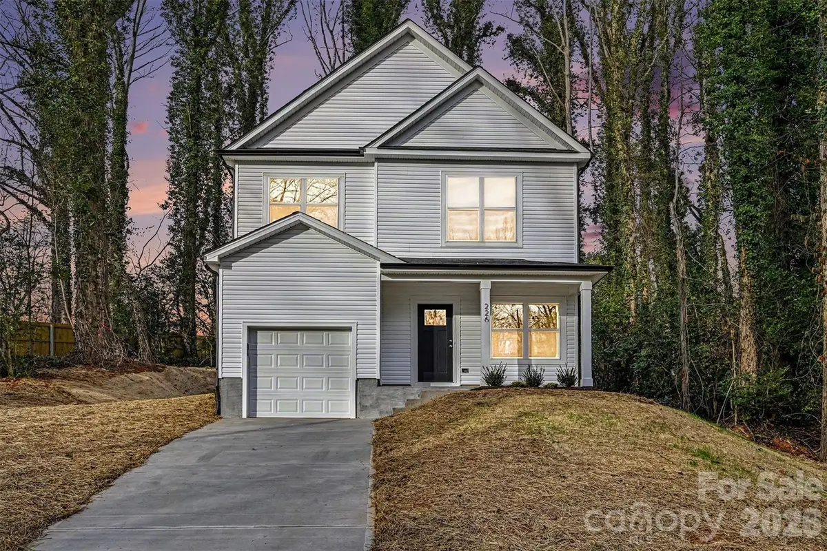 226 Oak Circle, Newton, NC 28658 - Image #1