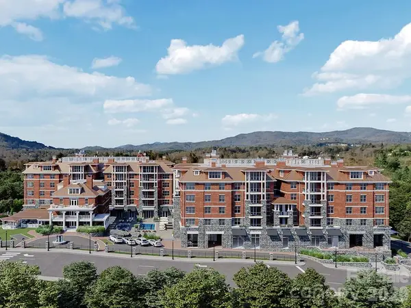 227 7th Avenue W #232, Hendersonville, NC 28791