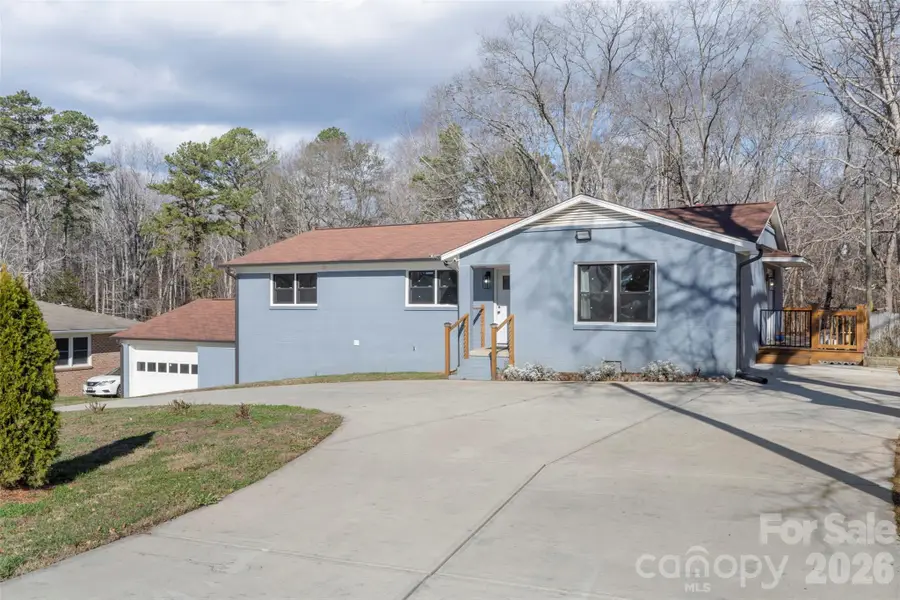 142 Shadowbrook Road, Mount Holly, NC 28120 - Image #3