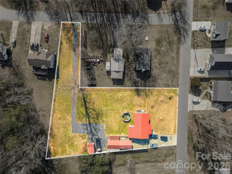 2410 Juniper Drive, Charlotte, NC 28269 - Image #2