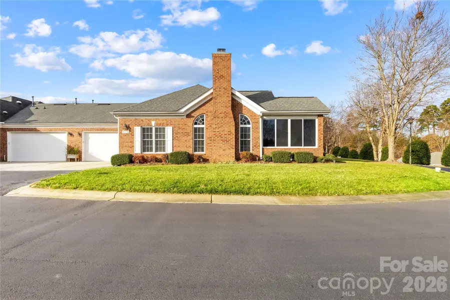 8579 Highland Glen Drive, Charlotte, NC 28269 - Image #3